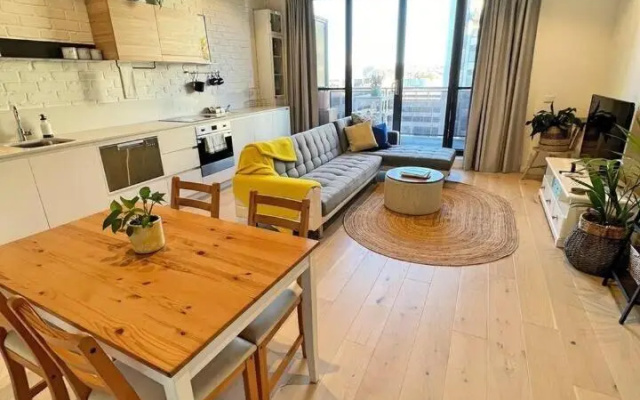 Industrial yet Modern, 1bd 1bth Apt - Woden