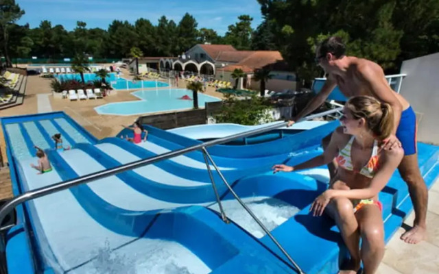 Bungalow With 2 Bedrooms in Saint-jean-de-monts, With Pool Access and