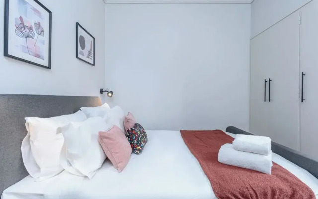 Zeus 2-Bedroom Apt with Acropolis View