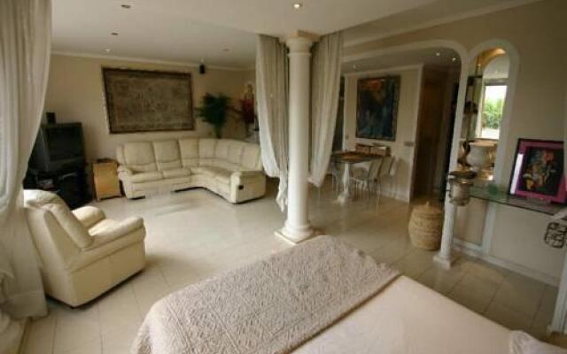Riviera Best of Apartments Cannes