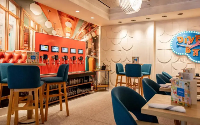 Continental Miami Beach, Tapestry Collection by Hilton
