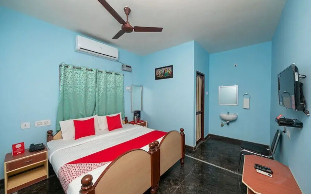 Oyo 39877 Cs Residency