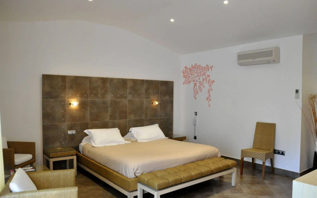 Private Hotel - Adults Only