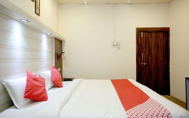 Collection O 29245 Hotel E Square