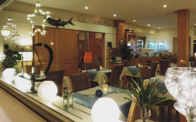 Hôtel Aux Tamaris - Vue Mer