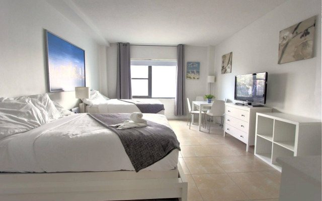 Deluxe Private Studios at the Casablanca