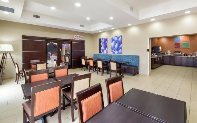Comfort Suites Cotulla near I-35