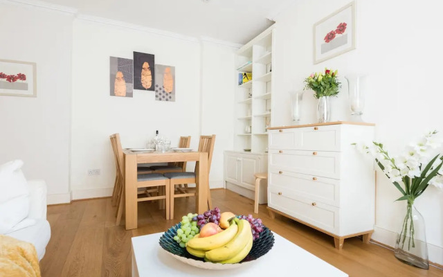 Platinum Apartment Next to Westminster 9983