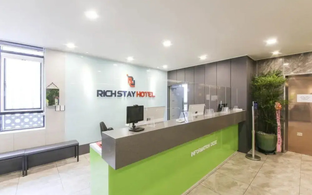 Pyeongtaek Godeok Richstay Hotel