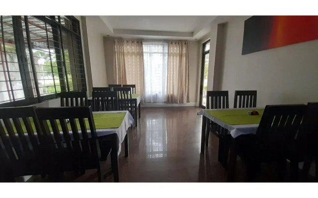 Adelaida Pensionne Hotel