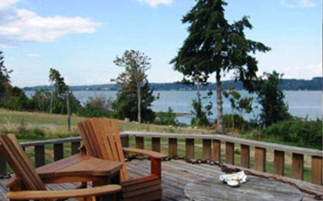 The Beach House Bed & Breakfast