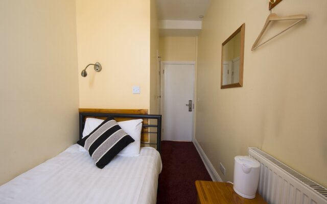 Royal Guest House by Saba