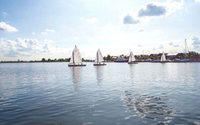 Tidy apartment with dishwasher, close to Amsterdam