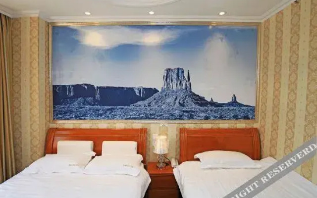 Super 8 Hotel (Dalian Xinghai Square)
