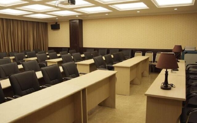 Dega Business Hotel