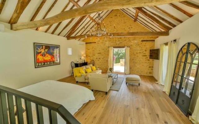 Par la Riviere (Adults Only)