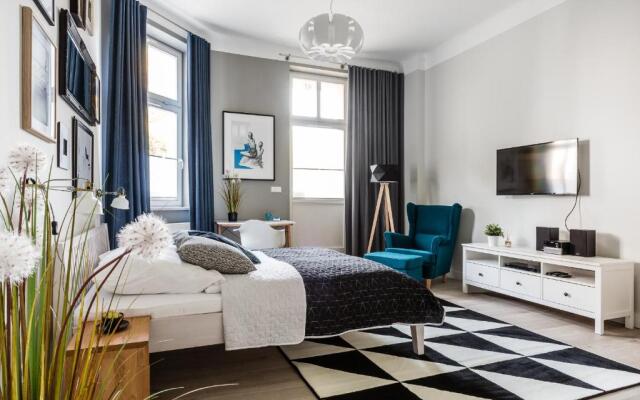 Sanhaus Apartments - 13 Chopina Street