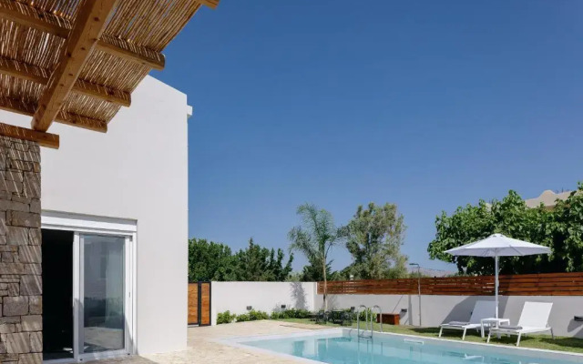 Solis Villa, close to the beach! Heated pool, By ThinkVilla
