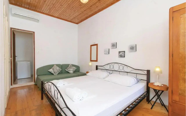 Holiday home Lumbarda-Koludrt II