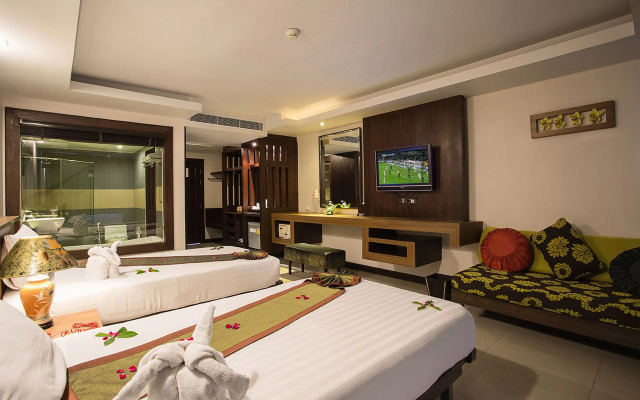 Thanthip Beach Resort