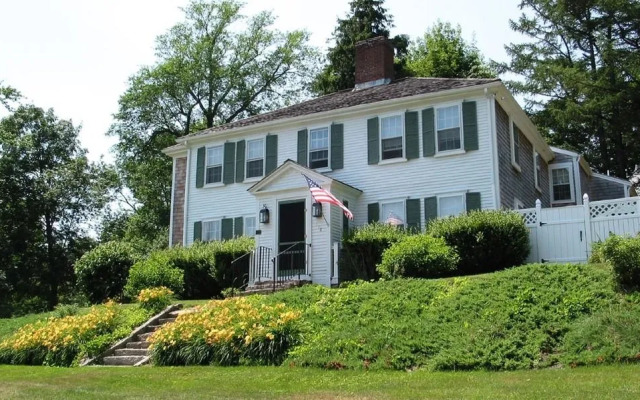 1750 Inn at Sandwich Center