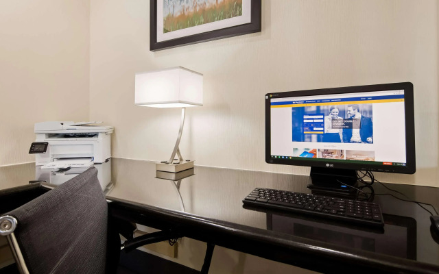 Best Western Plus Tulsa Inn & Suites