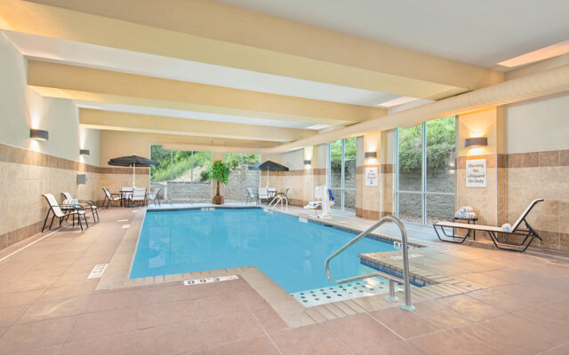 Holiday Inn-Hamilton Place