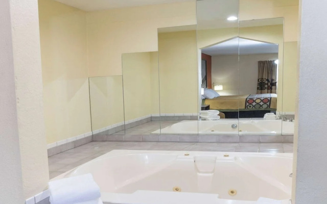 Super 8 Big Rapids MI