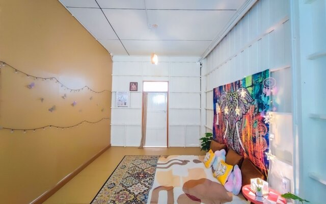 GAO Phala beachfront hostel & pool villa