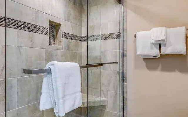 Anchorage I A13 2 Bedrooms 2 Bathrooms Condo