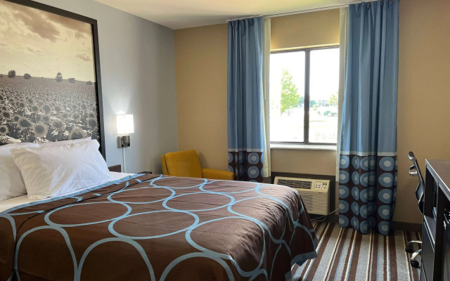 Super 8 by Wyndham Independence KS