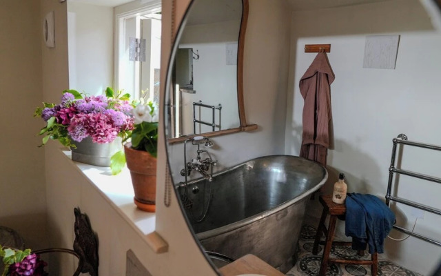 Tin Bath