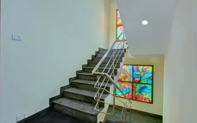 Oyo 27753 Kasa Luxury Inn