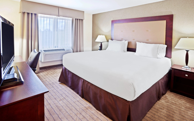 Holiday Inn Express Portland South-Lake Oswego by IHG