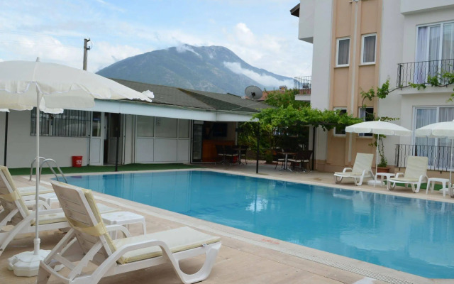 Cam Hotel