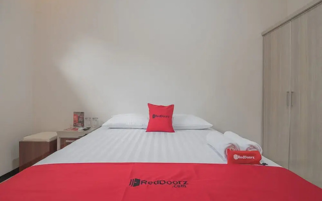 RedDoorz Syariah near Jalan Panglima Batur Banjarbaru