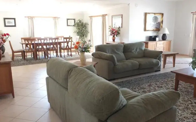 Villa Morris
