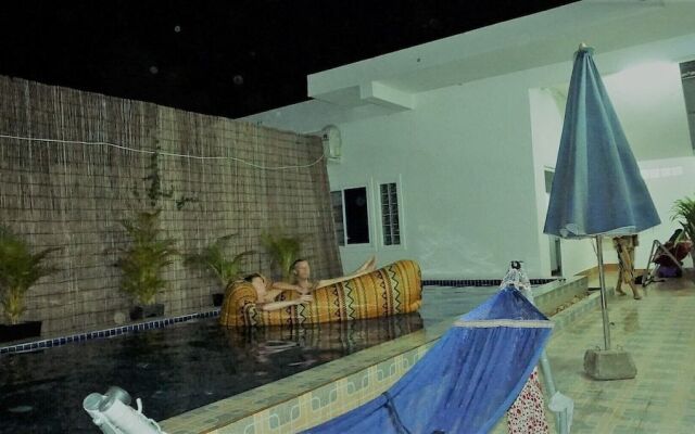 Chillax Hostel