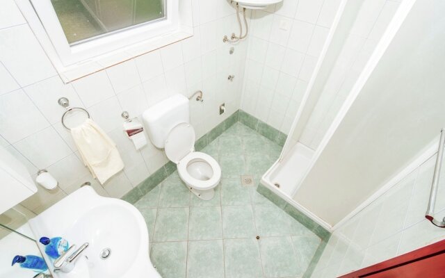 Spacious Apartment in Banj With Terrace
