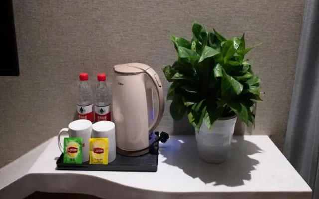 Shell Shanghai Wanda Square Wujiaochang  Metro Station Hotel