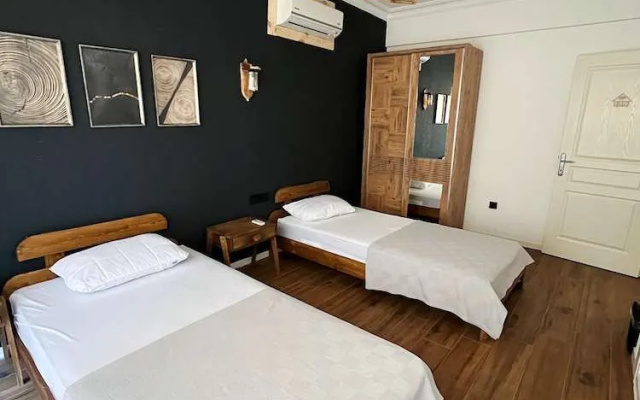 Lb Boutique Hotel