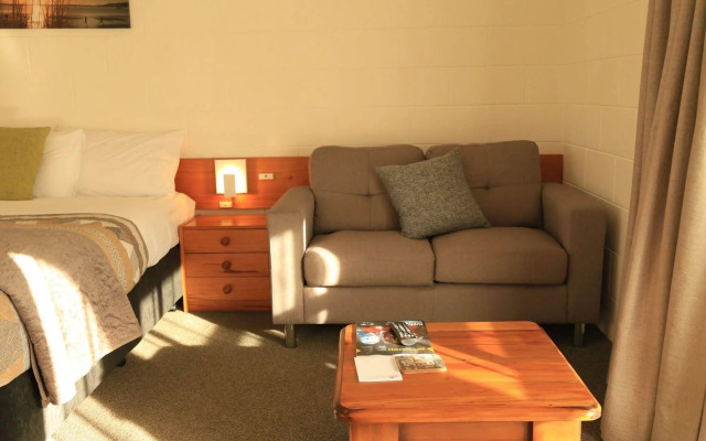 Papakura Motor Lodge & Motel