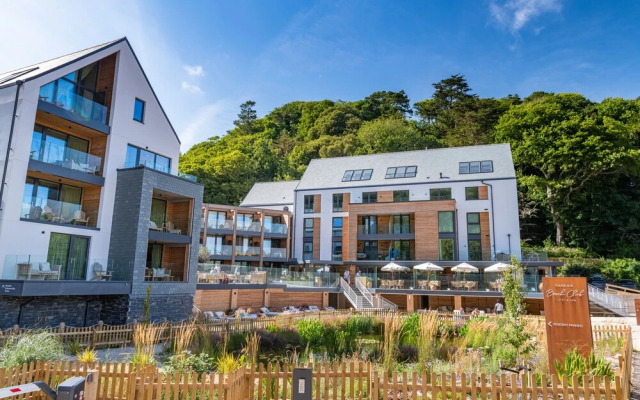 Harbour Beach Club & Hotel