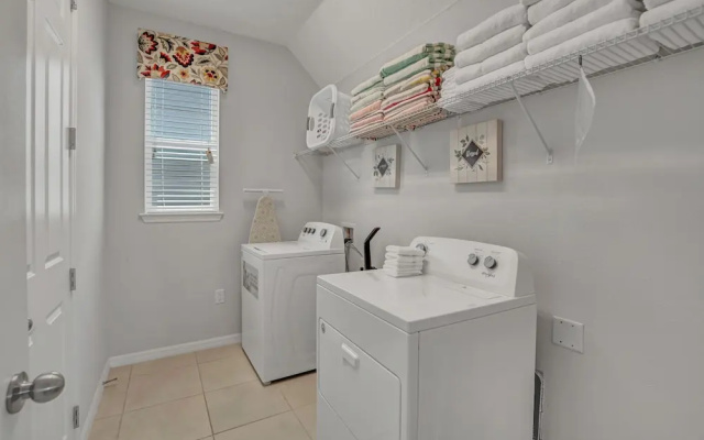 9023 Pelican Cove