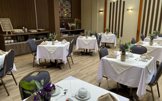 Rado Hotel - Quintanas