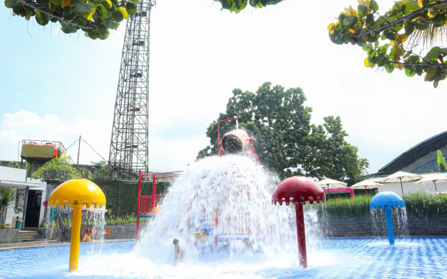 Oasis Siliwangi Sport Hotel