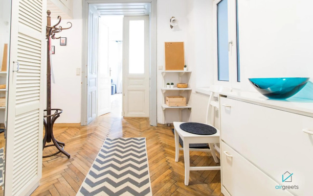Spacious And Extraordinary Vienna Apartment
