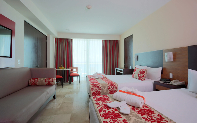 Krystal Cancun - Image 4