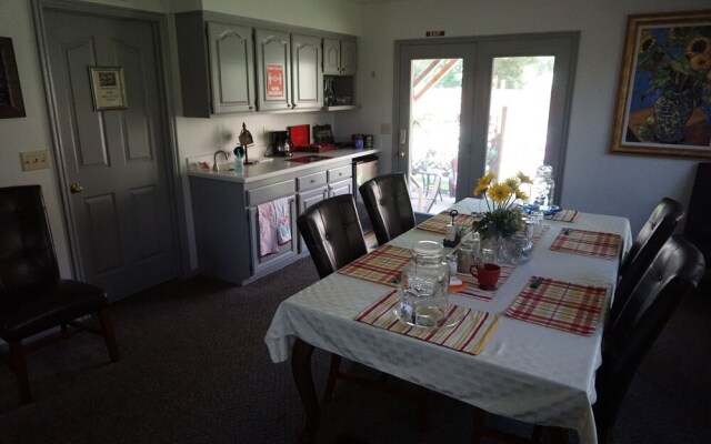 Harvest House Bed & Breakfast