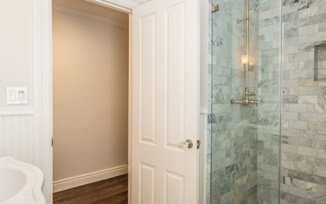 Updated and Modern Alameda 1 Bedroom